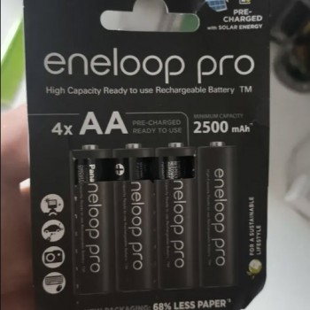 Pilhas da Eneloop Pro AA